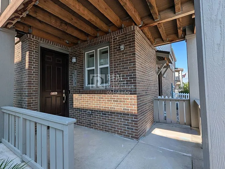 2378 S Troy Ct — Photo 2