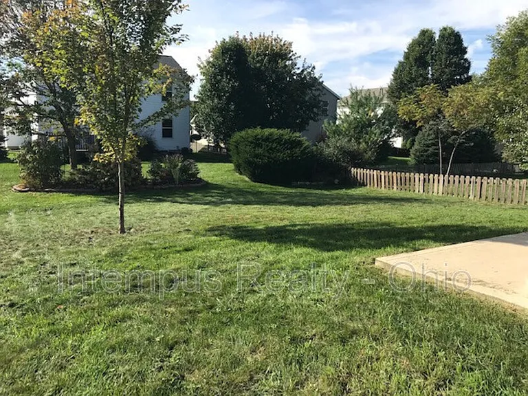 129 Lofton Cir — Photo 32