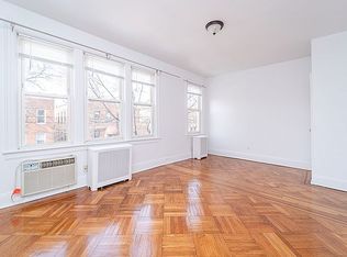 24-33 24th St #3, Astoria, NY 11102