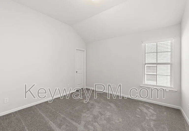 165 Dublin Loop — Photo 13