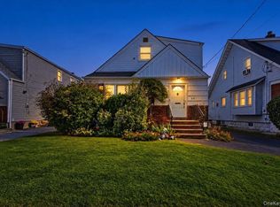 25 Poplar Street, West Hempstead, NY 11552