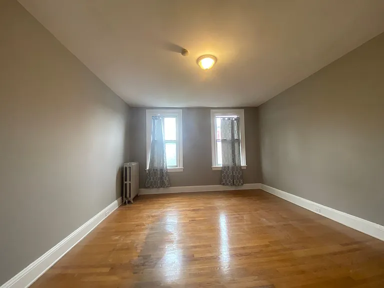 706 Northampton St — Photo 7