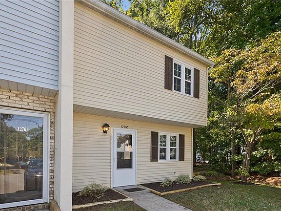 3rd image of 12763 Woodside Ln