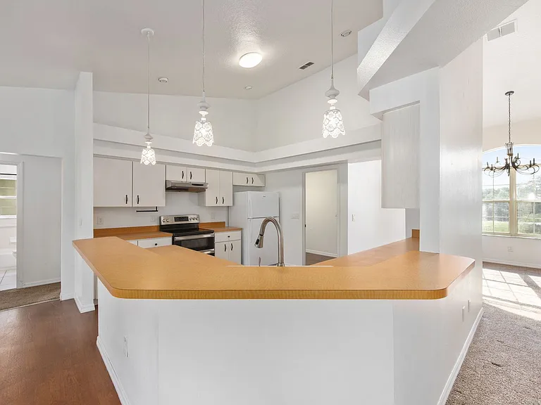 7860 SW 204th Ave — Photo 9