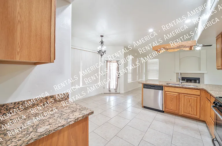 15400 S Camino Agua Azul — Photo 7