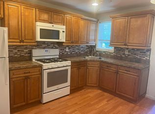 94 Bayview Ave FLOOR 2, Jersey City, NJ 07305
