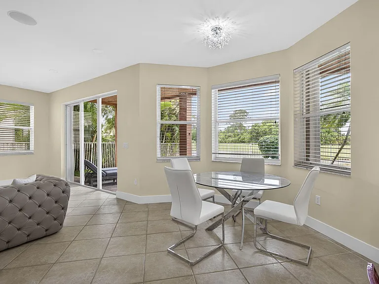 1724 Annandale Cir — Photo 30