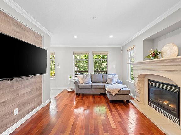 4th image of 1252 E 11th Ave