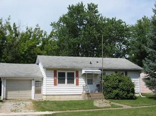 803 W Harrison Ave, Fairfield, IA 52556