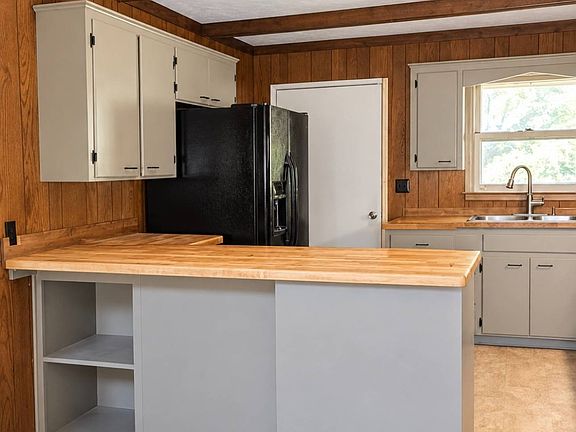 4th image of 1269 Conifer Ln