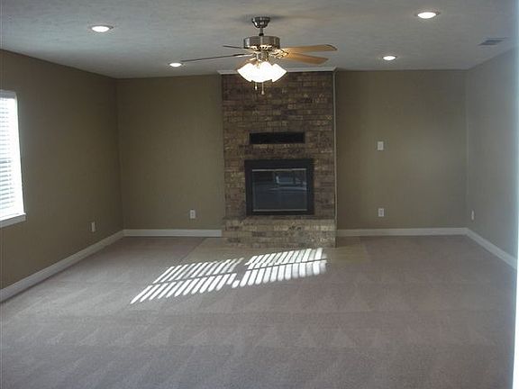 4th image of 115 Sierra Madre Ln