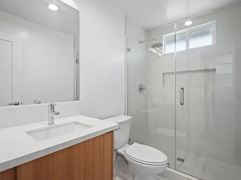 4122 Sequoia St #E — Photo 14