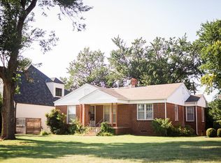 1107 Fenwick Pl, Nichols Hills, OK 73116
