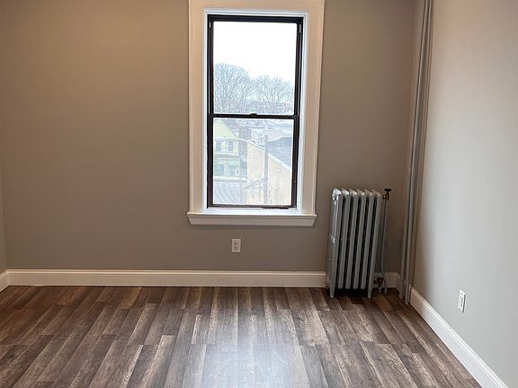 4th image of 277 Harrison Ave APT C2