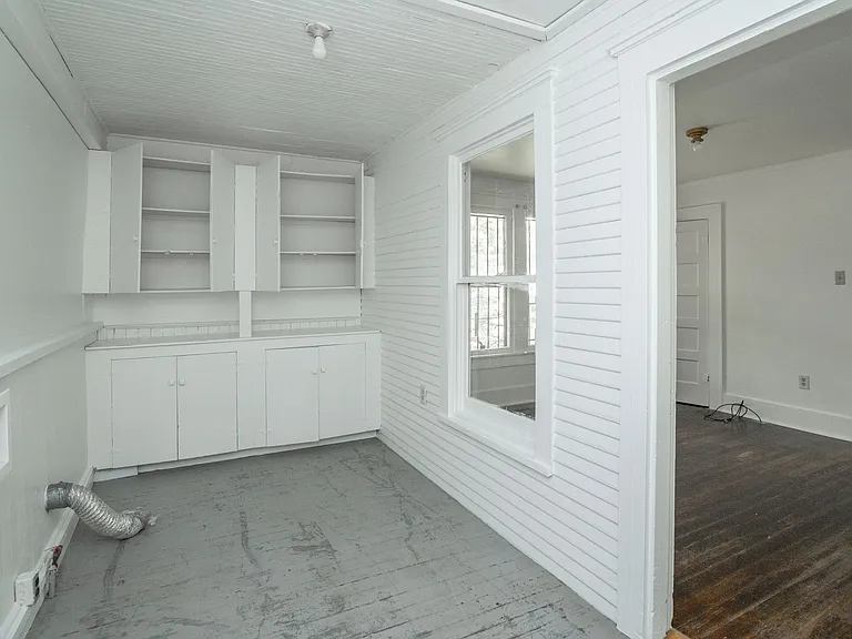 1018 Lewis St — Photo 17