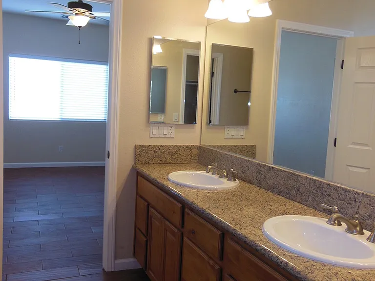 5744 Adobe Cir — Photo 14
