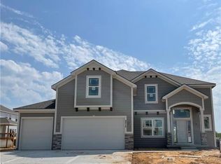 9515 N Lawn Ave, Kansas City, MO 64156