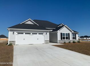 545 Appalachian Trl N, Jacksonville, NC 28546