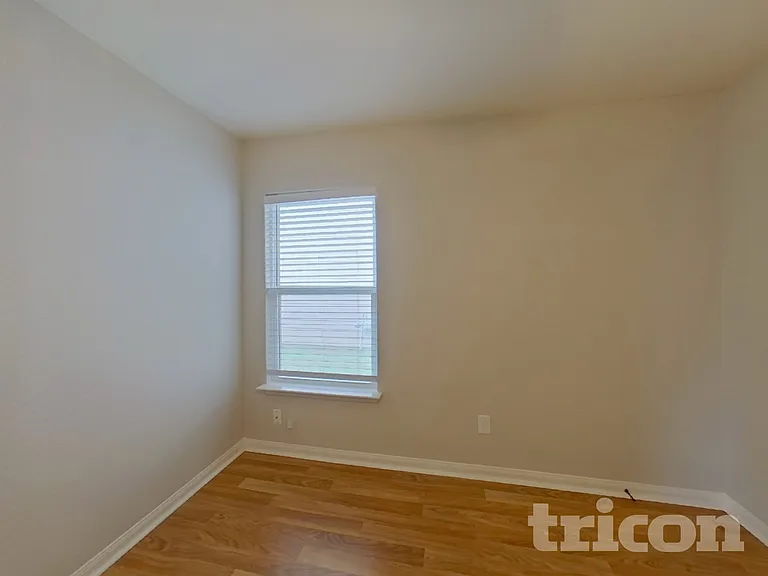 1477 Treeta Trl — Photo 10