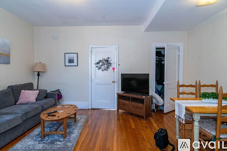 1st image of 16 Fuller St #8