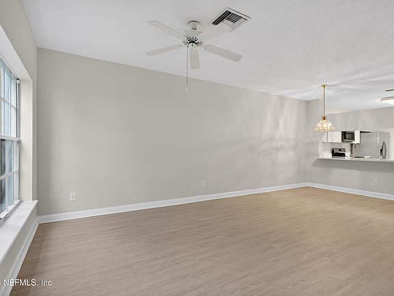 4th image of 12311 KENSINGTON LAKES Drive #905
