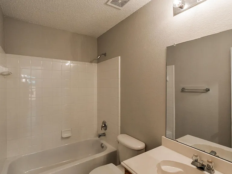2404 Glenhaven Dr — Photo 22