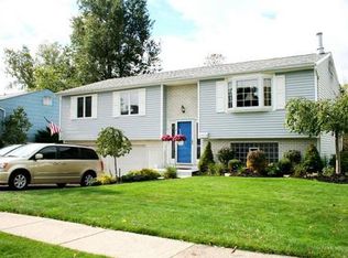 147 Heather Hill Dr, Buffalo, NY 14224