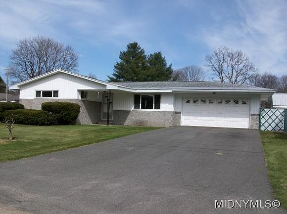 2nd image of 8834 Walnut Dr