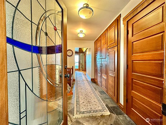 3rd image of 971 Rockaway Lane