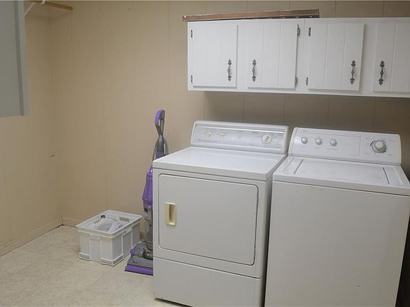 4th image of 2506 E 8th St