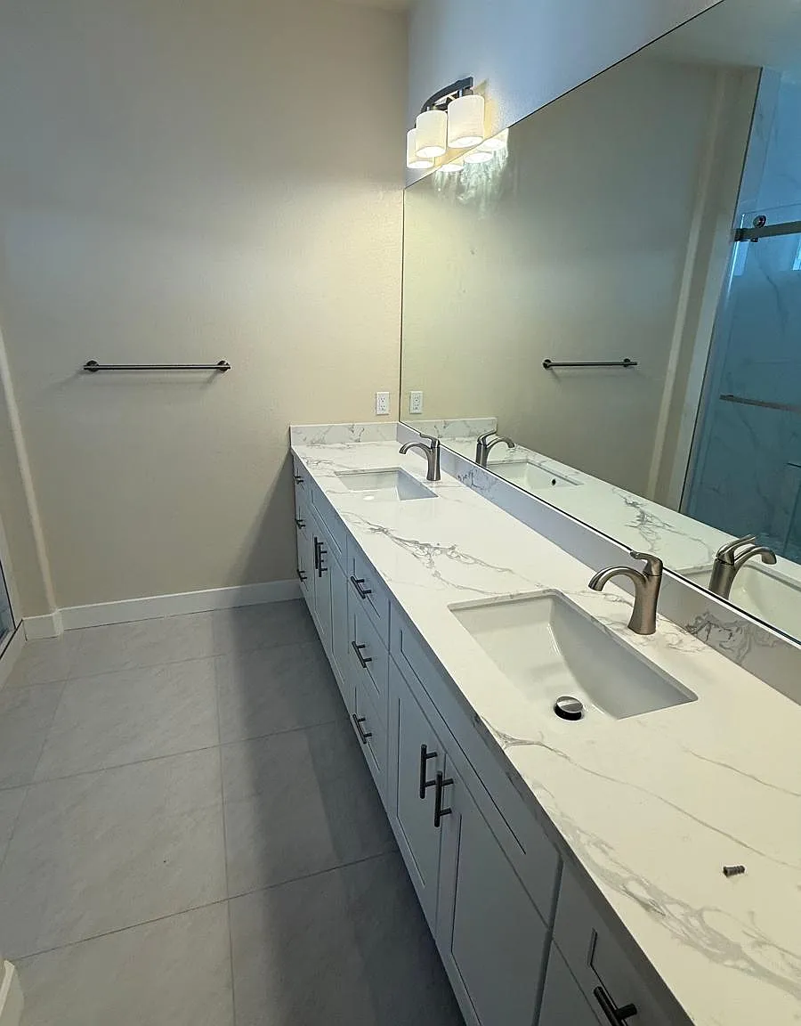 1 bed, 871 sqft, $3,200 — Photo 3