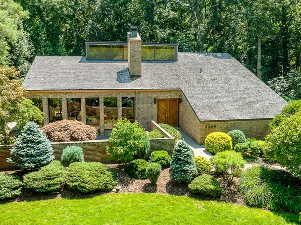 2980 Devonshire Rd, Ann Arbor, MI 48104