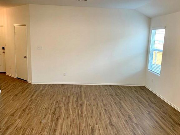 4th image of 105 Pottersville Ln