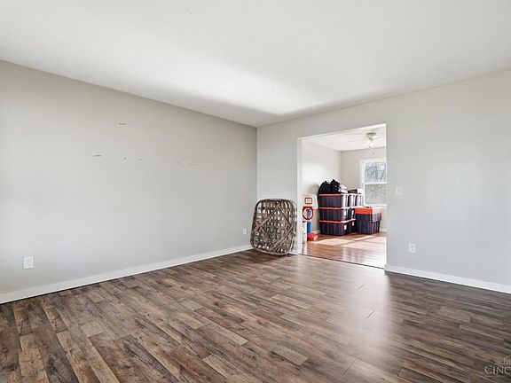 5th image of 6132 Hornbeam Rd