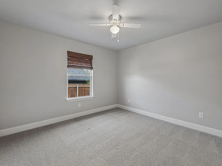 2604 Santiago Dr — Photo 12
