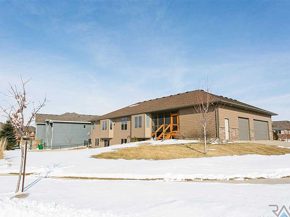 3rd image of 8225 S Grass Creek Dr