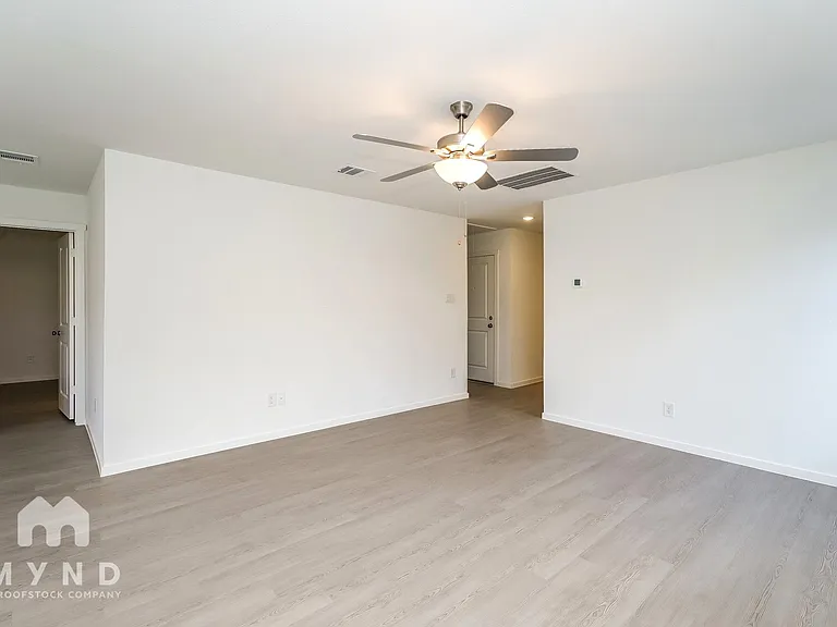 2732 River Knoll Ln — Photo 6