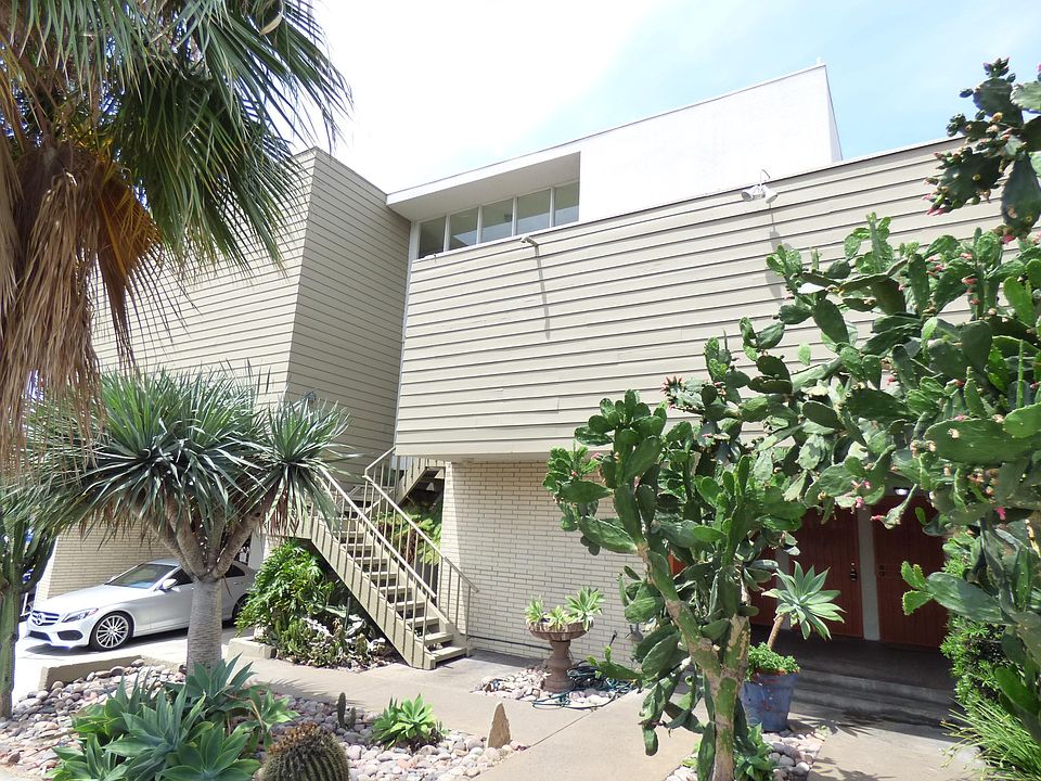 1st image of 2020 Albatross St APT 2