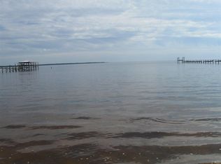 3100 Robinson Point Rd, Milton, FL 32583