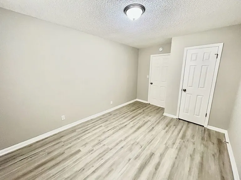 4304 Chalet Cir NW — Photo 14