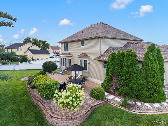 2nd image of 307 Camilla Dr