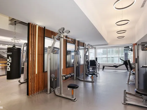 15 West 53rd Street image 10 of 16