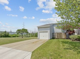 1894 N Alpine Dr, Glendale Heights, IL