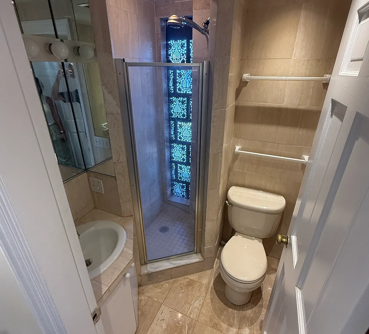 2 bed, 999 sqft, $6,500 — Photo 4