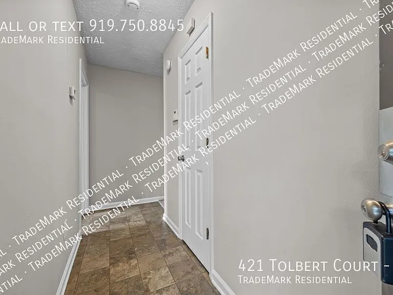 421 Tolbert Ct #C — Photo 34