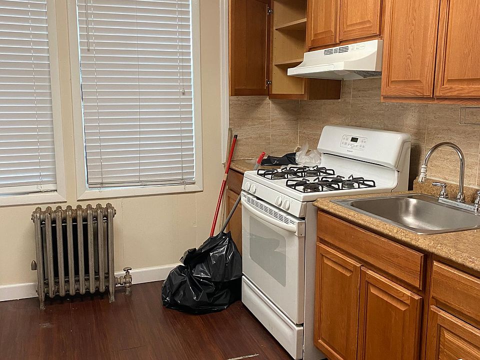 2nd image of 765 Edison Ave #1A