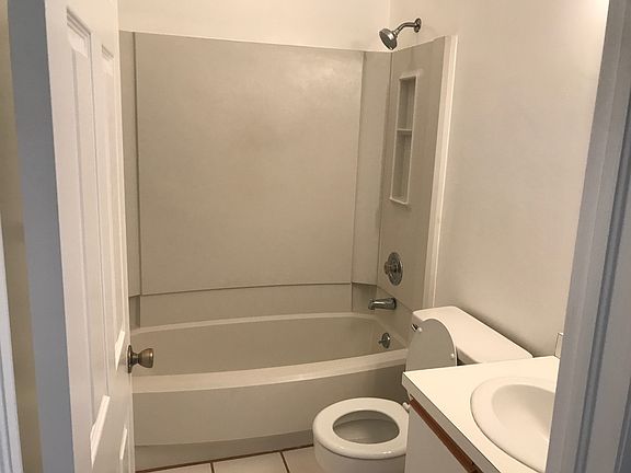 4th image of 2271 1st St APT 17
