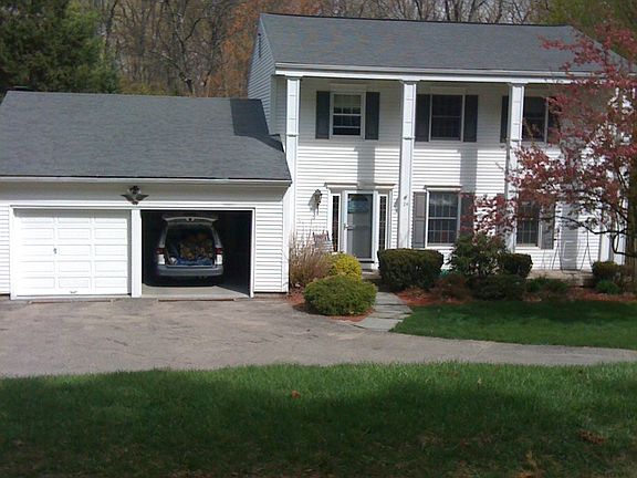 2nd image of 24 Wedgewood Dr
