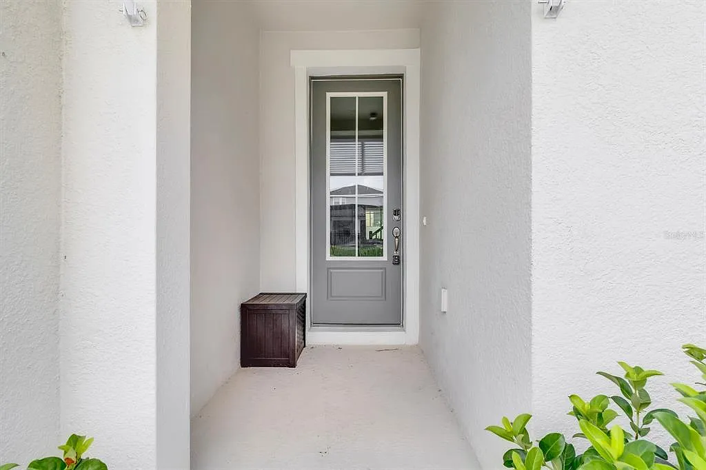 6 bed, 4.5 bath, 2321 sqft, $4,100 — Photo 3