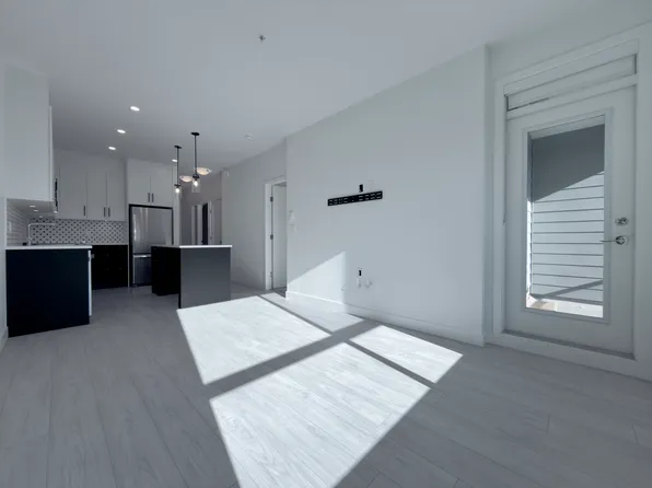 18811 72nd Ave #3XX, Surrey, BC V4N 6W7